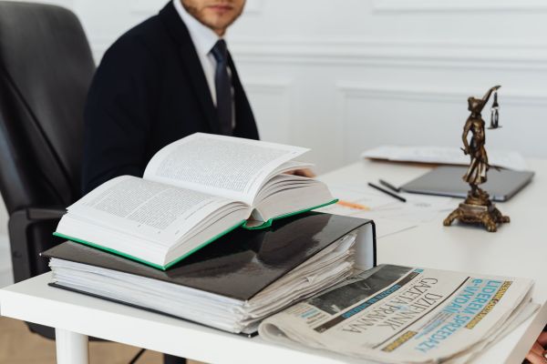 Top conseils pour naviguer les aspects juridiques clés